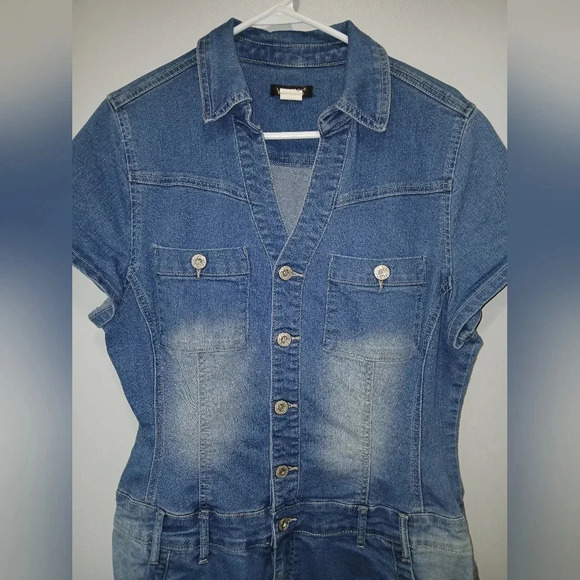 Venus women's denim dress size 14, distressed faded button up 90's - Picture 3 of 9
